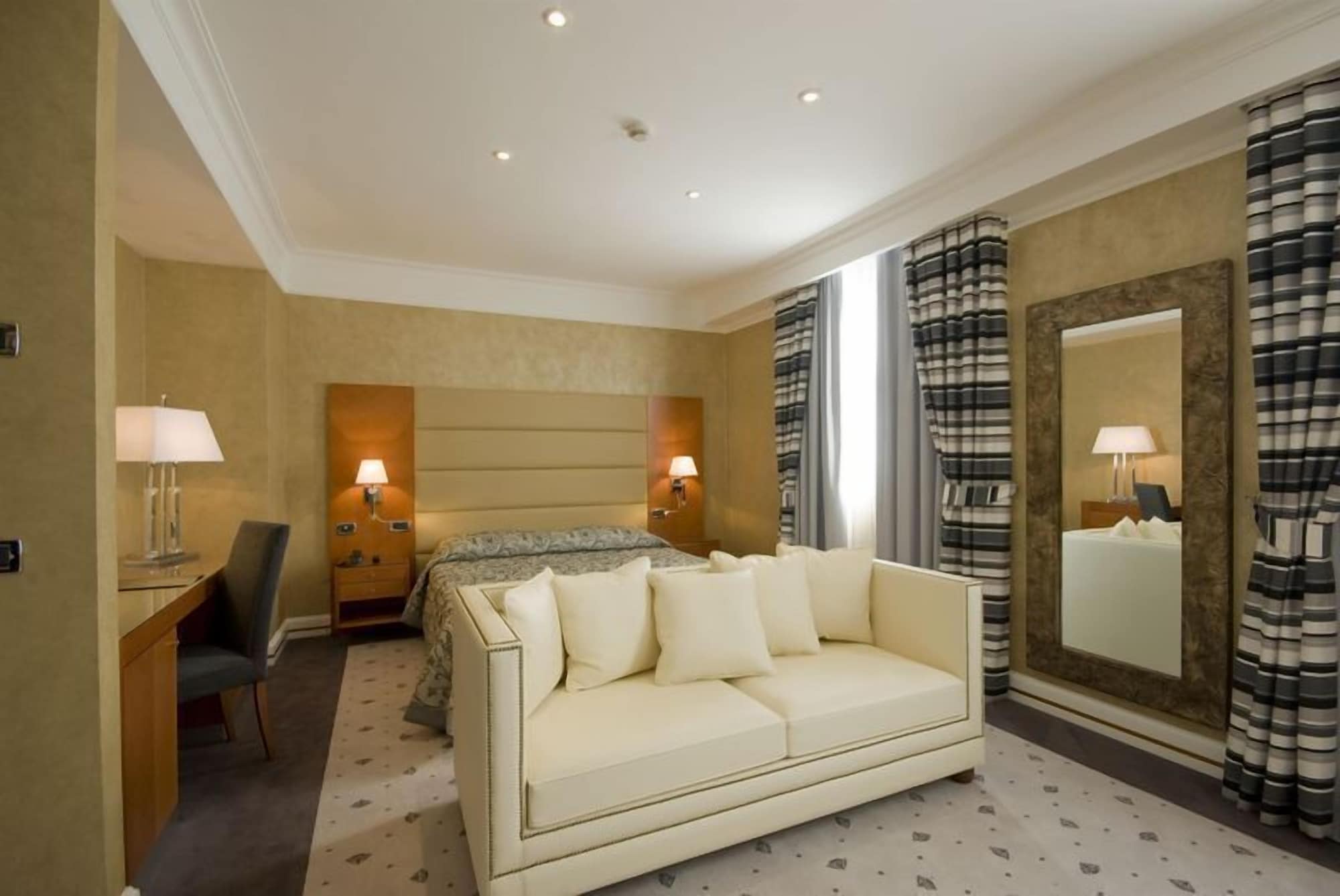 Room at Perusia, PERUGIA