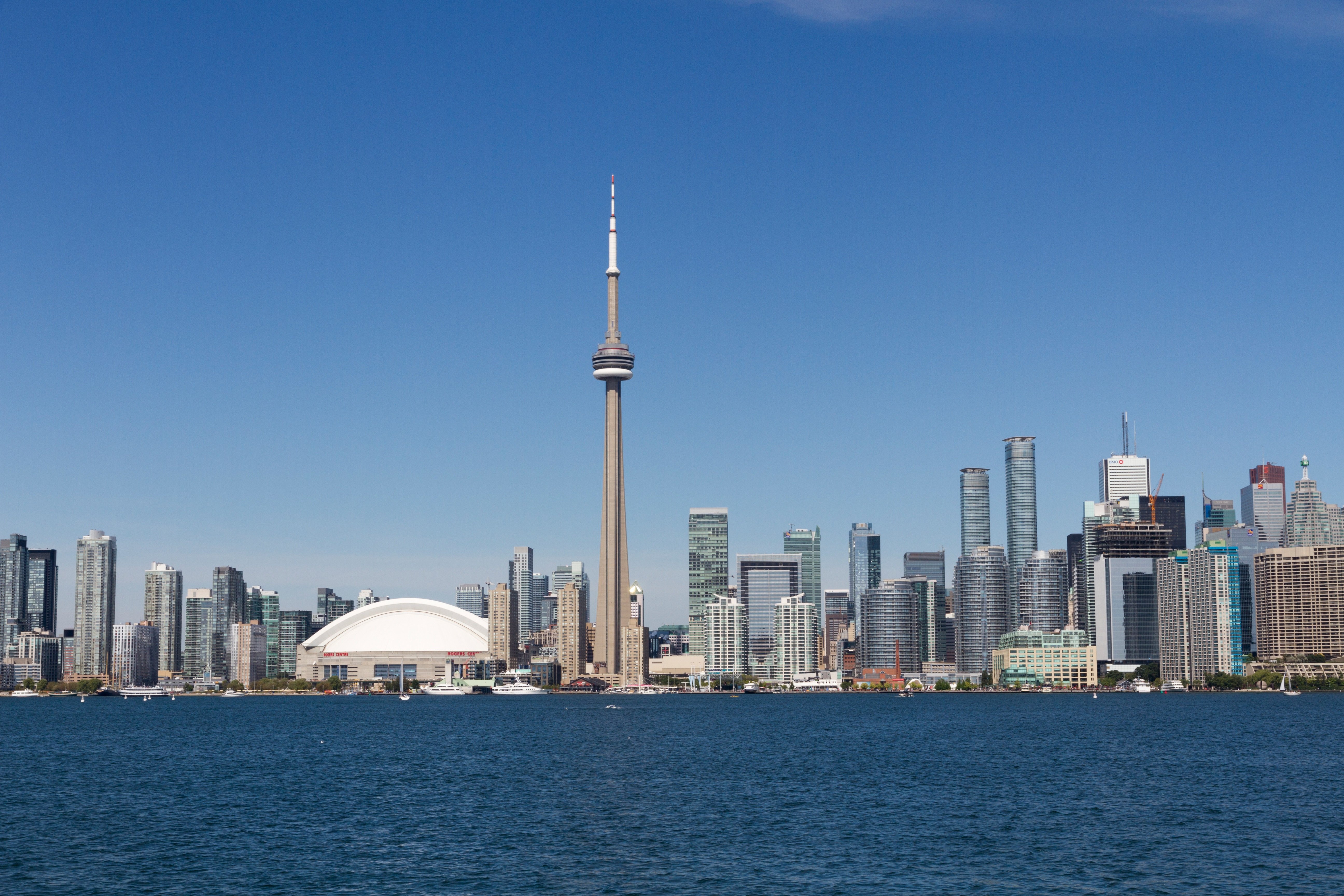 HOLIDAY INN TORONTO DOWNTOWN CENTRE 74/79