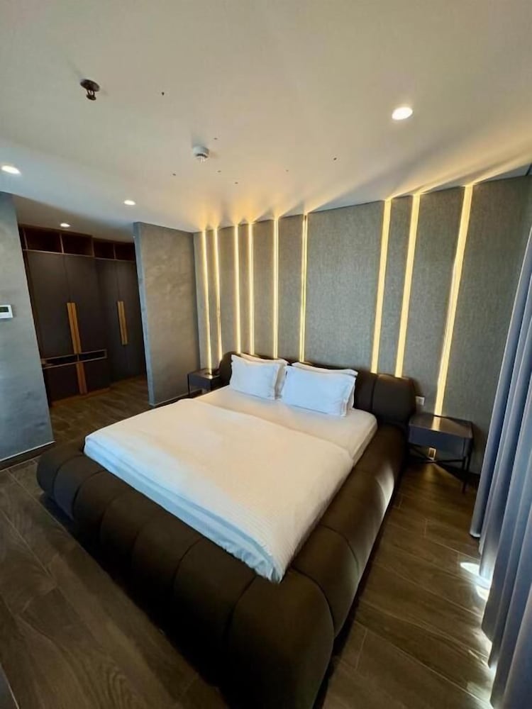 HENRY RESORT & SPA 23/62