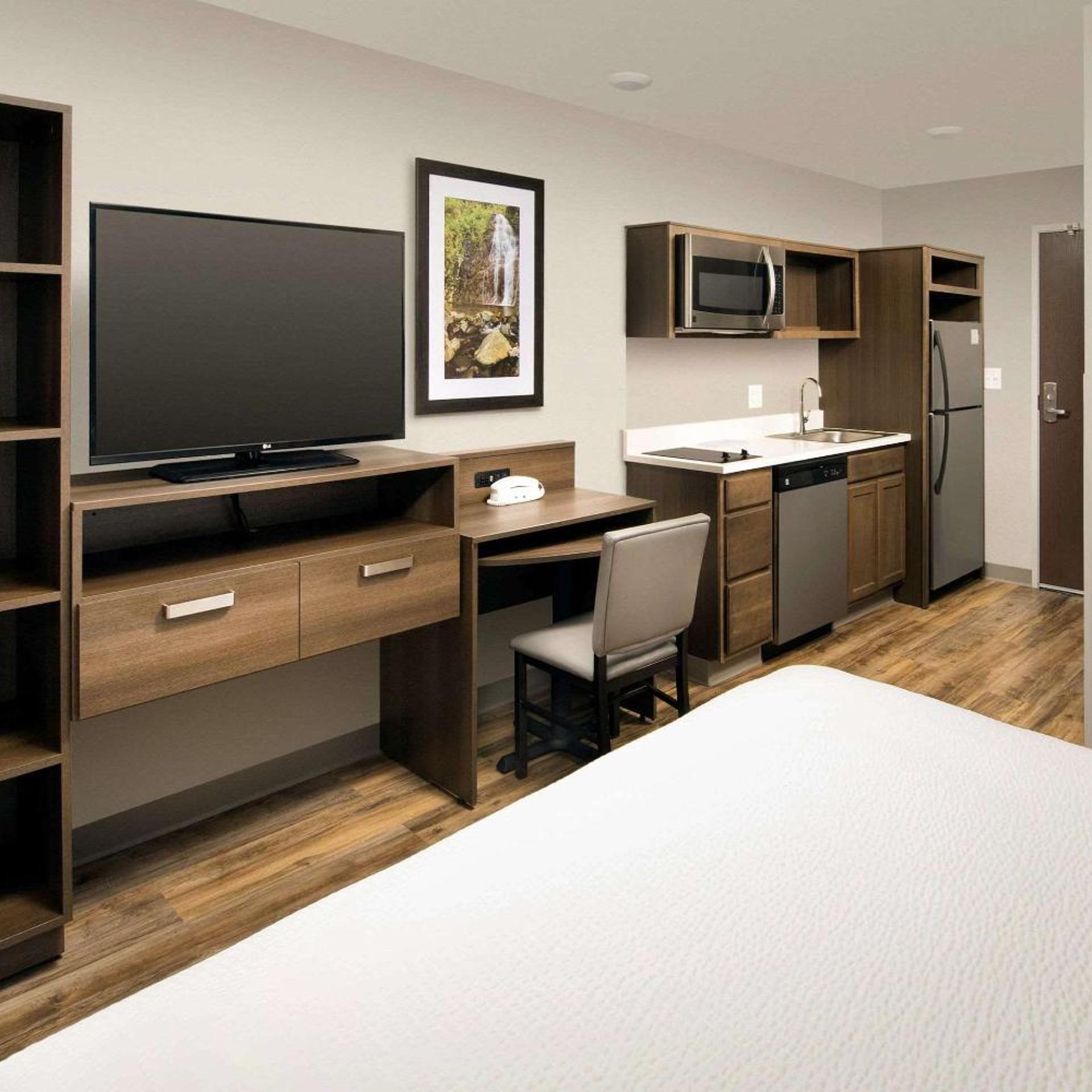 WoodSpring Suites South Plainfield 12/15