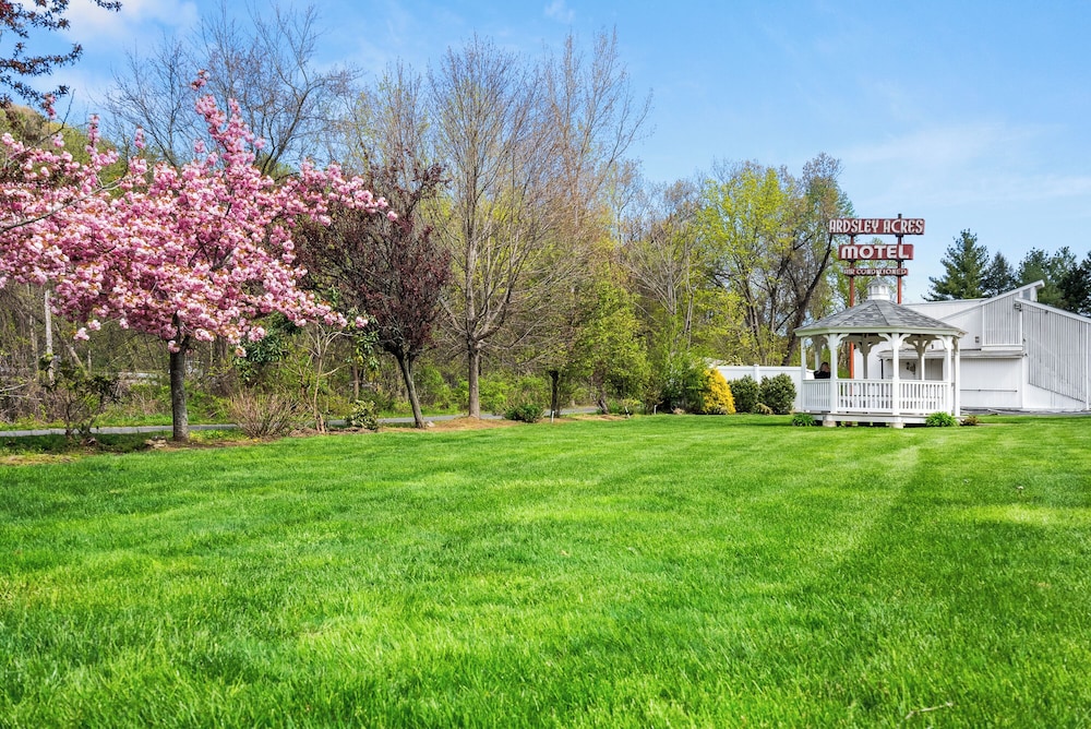Ardsley Acres Hotel Westchester 41/49