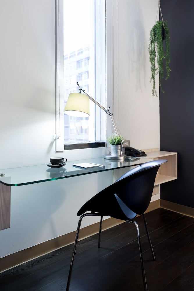 Ibis Sydney Barangaroo Hotel 58/70