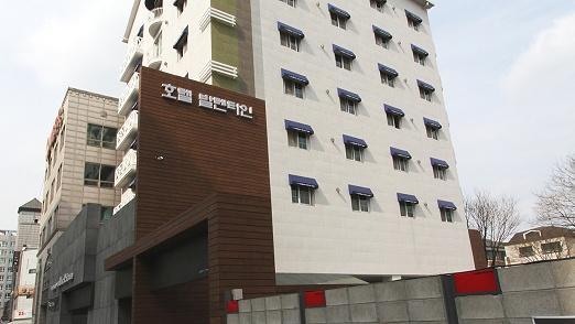Valentine Hotel 6/34