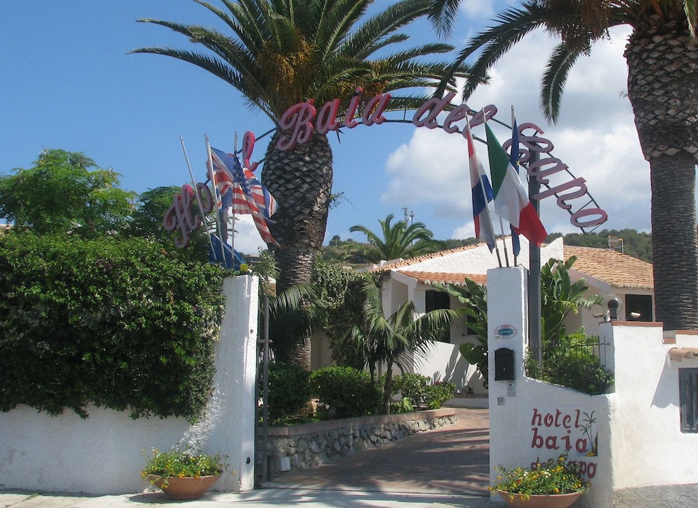 Hotel Baia del Capo 25/30