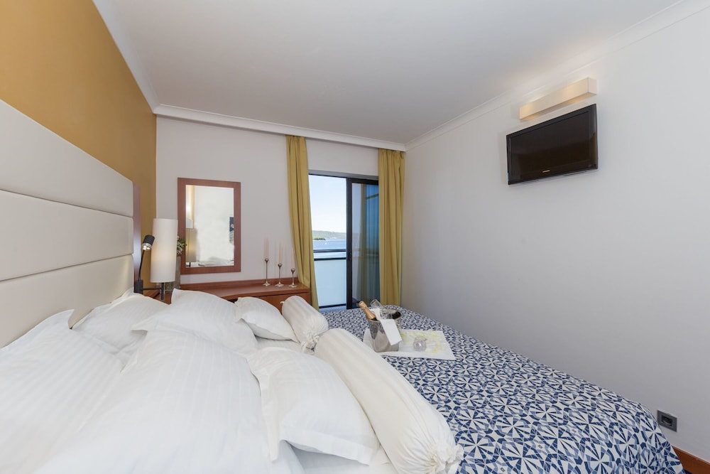 Ilirija Hotel 30/53