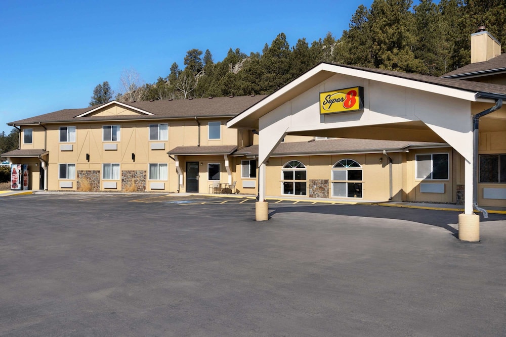 Super 8 by Wyndham Custer/Crazy Horse Area 1/36
