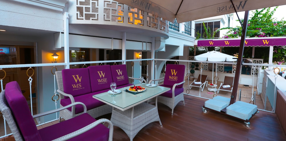 Wise Boutique Hotel & Spa 52/65