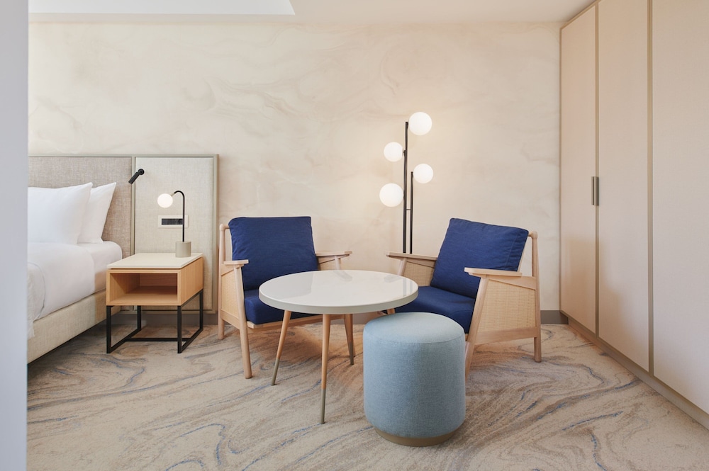 Le Meridien Lav 59/76