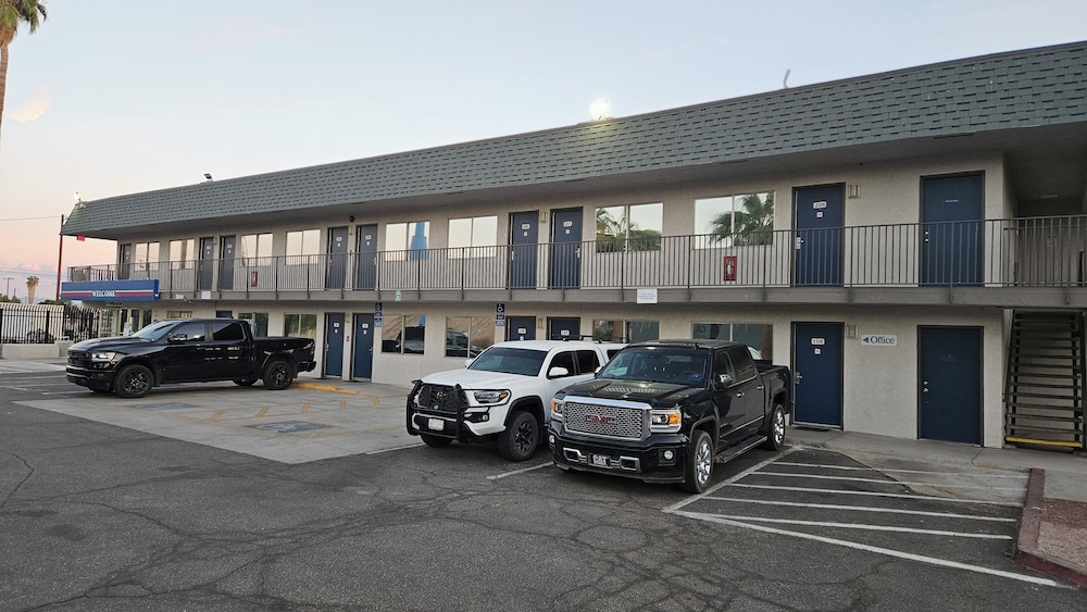Motel6 Blythe, CA 50/65