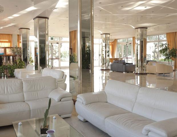 Grand Hotel Costa Brada 25/43