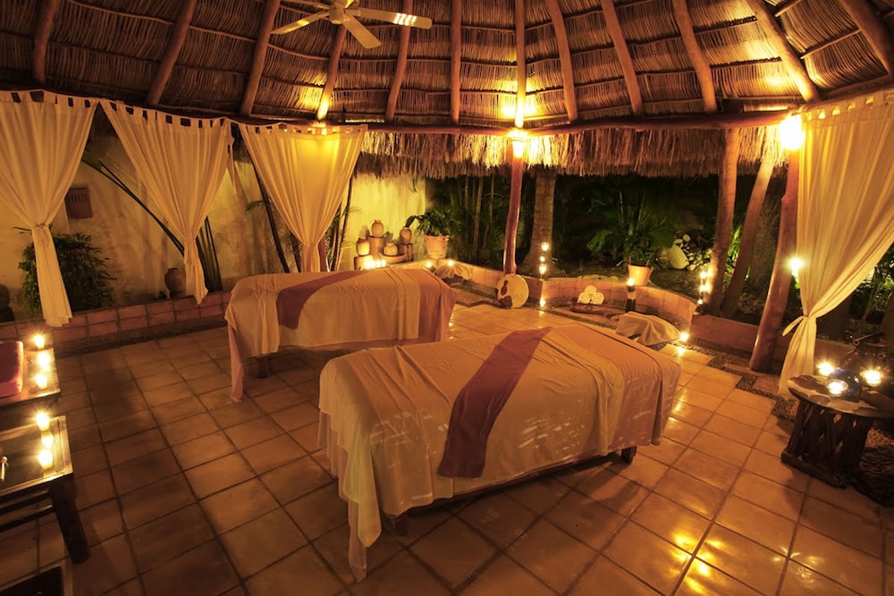 swimming pool spa