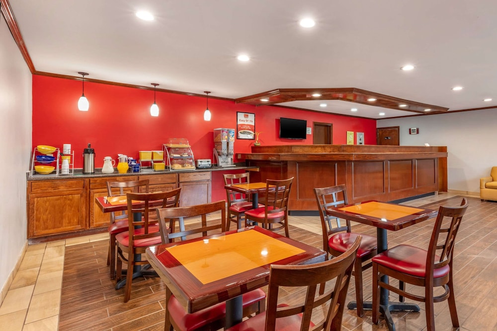 Econo Lodge Kosciusko MS 17/25