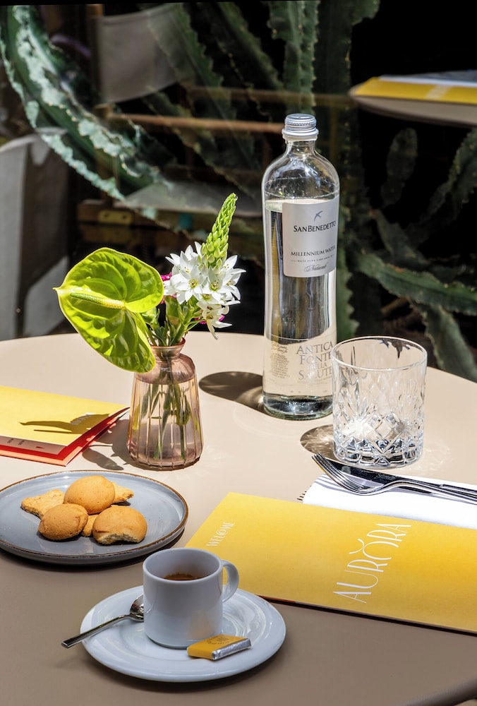 Nerva Boutique Hotel 59/72