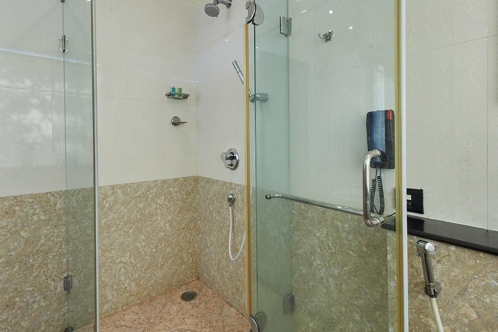 Royalton Hyderabad 21/48