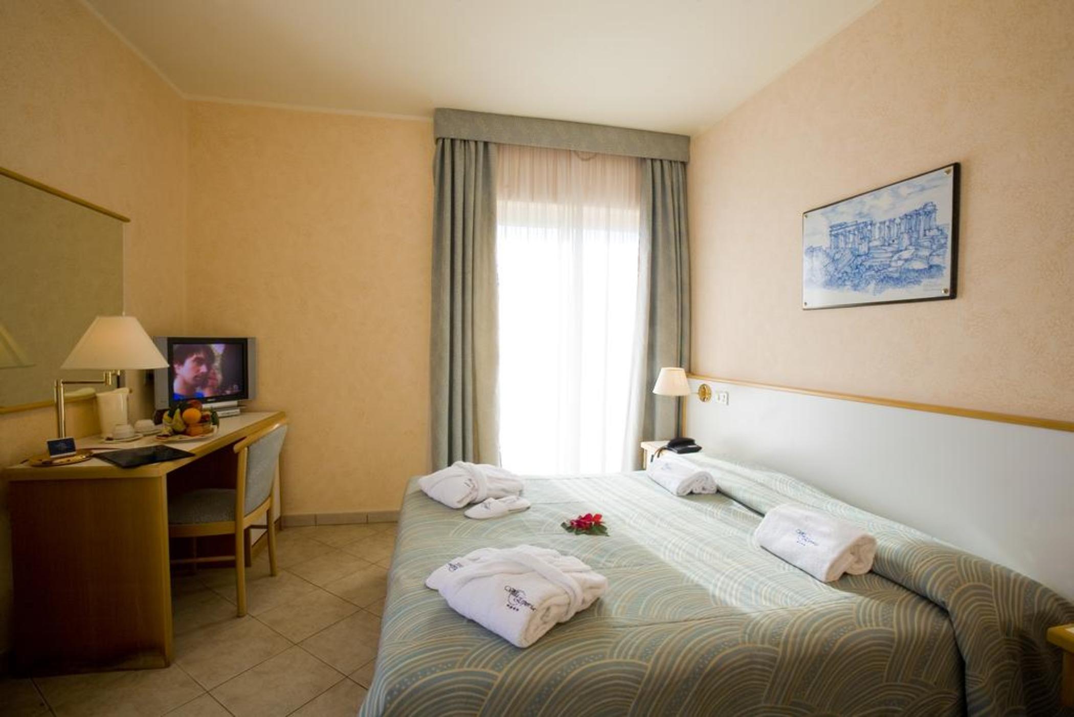 VILLA ESPERIA 19/50