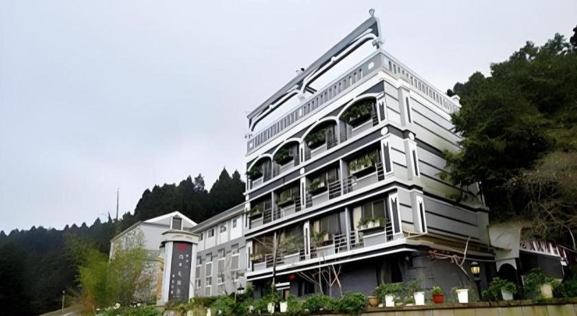 Ali-Shan Kaofeng Hotel 4/36