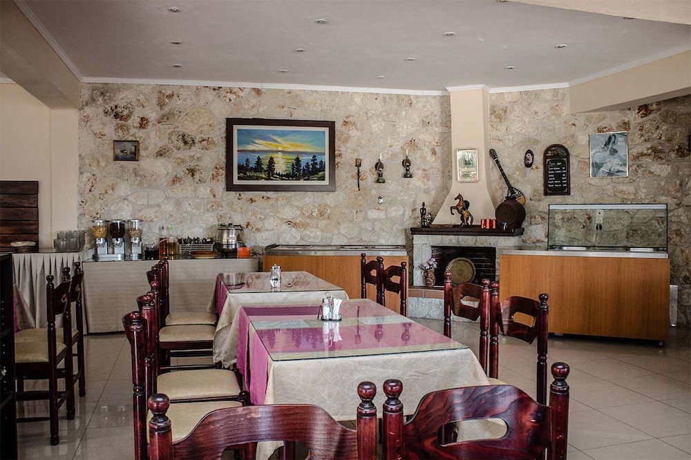 Ilios Hotel 23/24