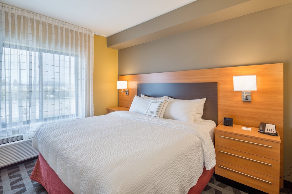 Towneplace Suites Portland Vancouver 6/26