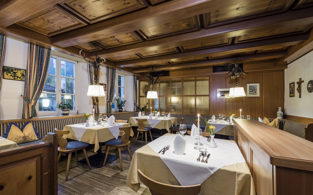 Grunerbaum Hotels 56/69