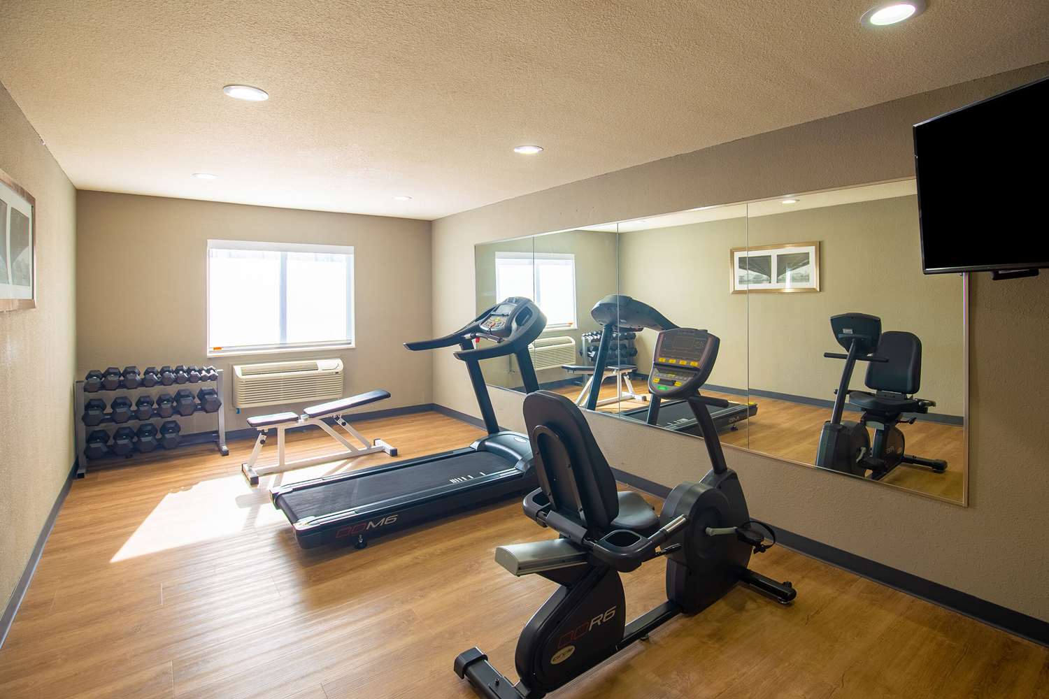 Quality Inn & Suites Hammond Near I-8090 4/15