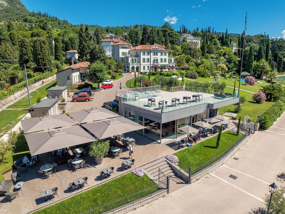HOTEL DU PARC 55/62