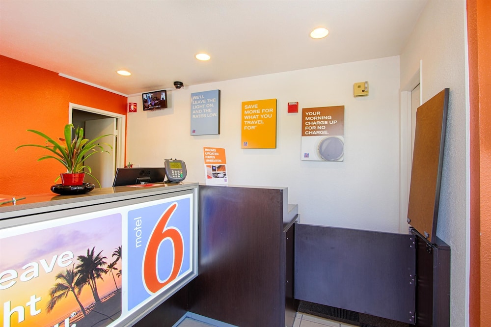 Motel6 La Mesa, CA - San Diego 13/58