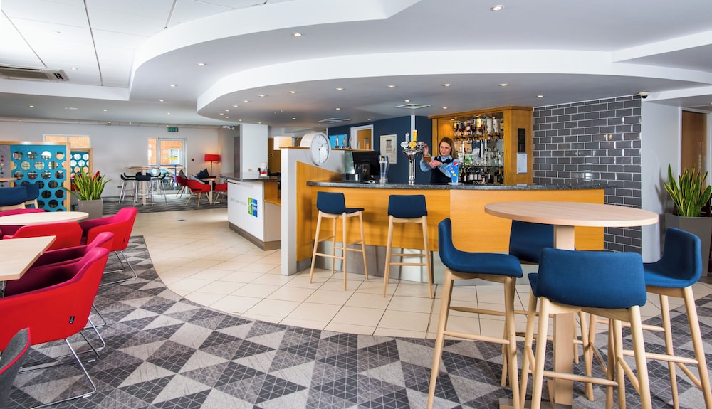Holiday Inn Express Southampton West 48/64
