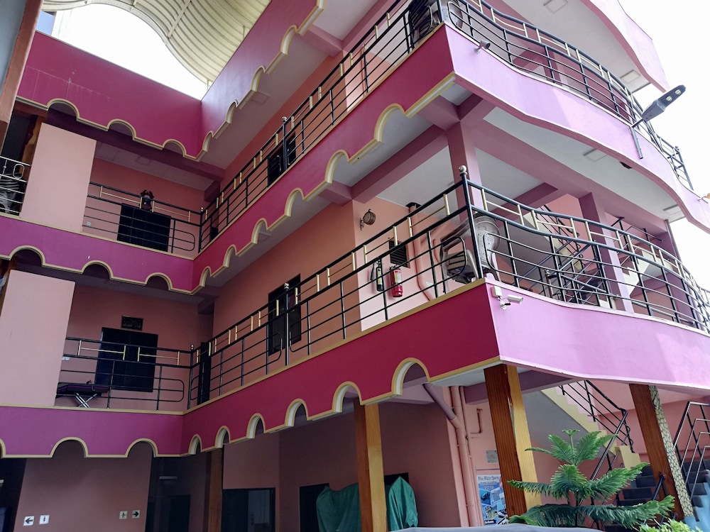 Sunshine Hotel And Hall 7/46