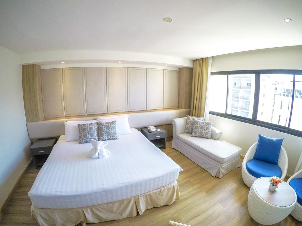 HIRAN RESIDENCE 10/58