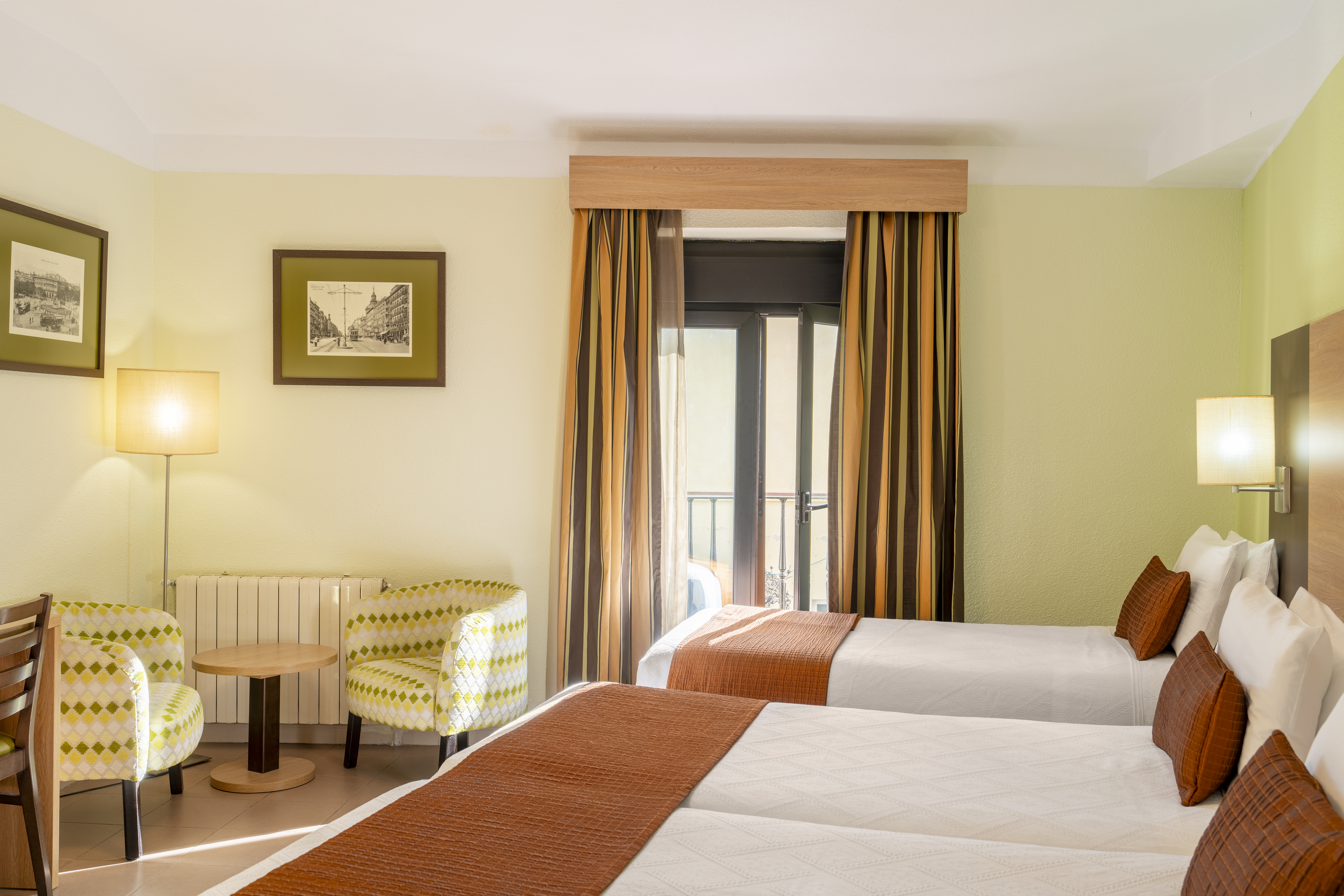 غرفة قياسية ثلاثية، Hostal Ballesta 2/6