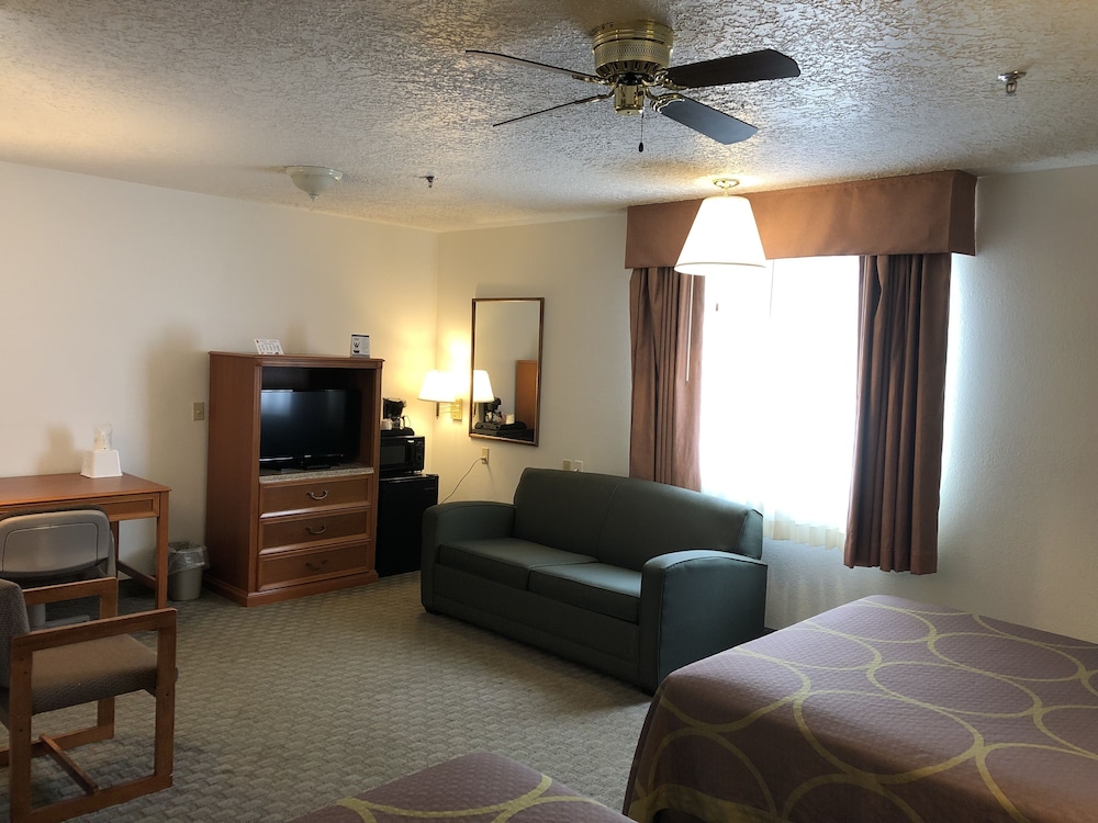Super 8 by Wyndham Price 20/29