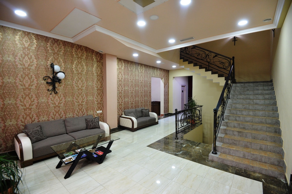 YEREVAN DELUXE HOTEL 48/61