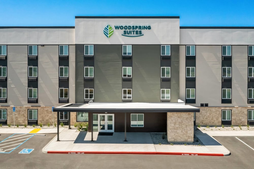 WoodSpring Suites Manteca - Stockon South 7/63