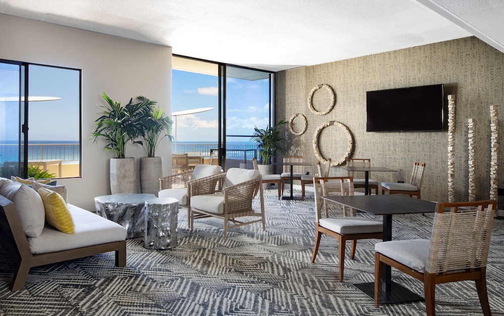 The Twin Fin Hotel 38/65