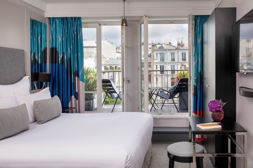 Spa, Deluxe, Double Bed, Balcony