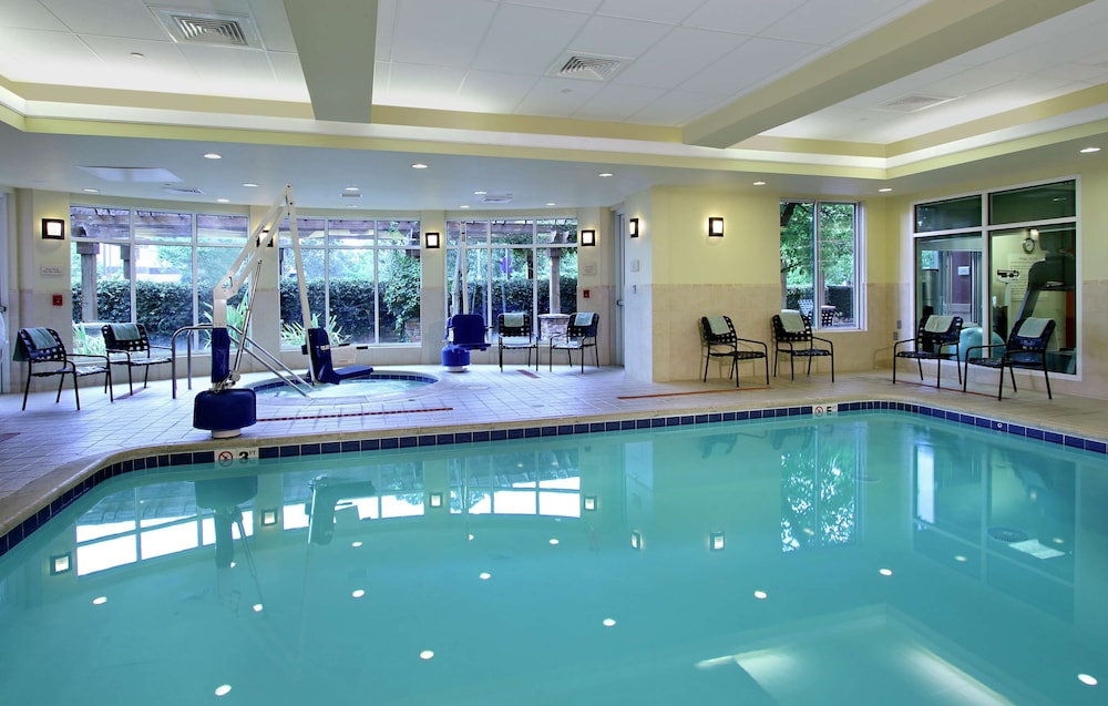 Hilton Garden Inn Sonoma County Airport 7/59