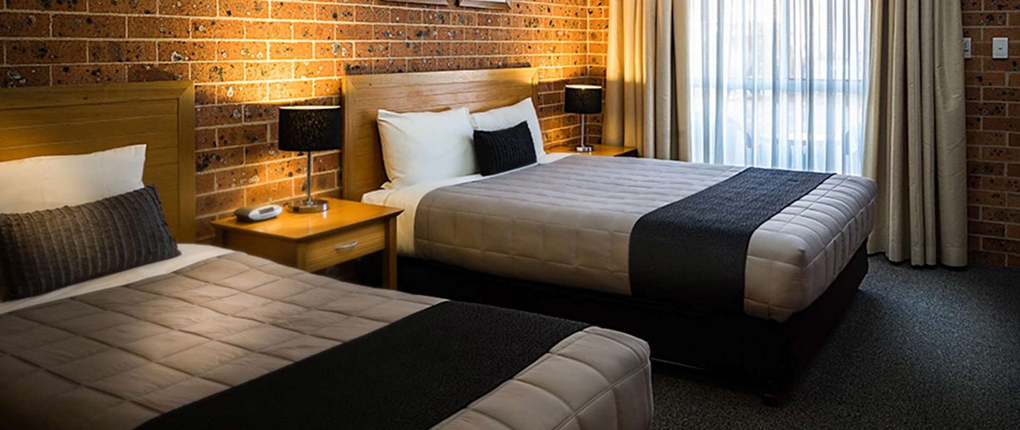 Akuna Motor Inn 2/8