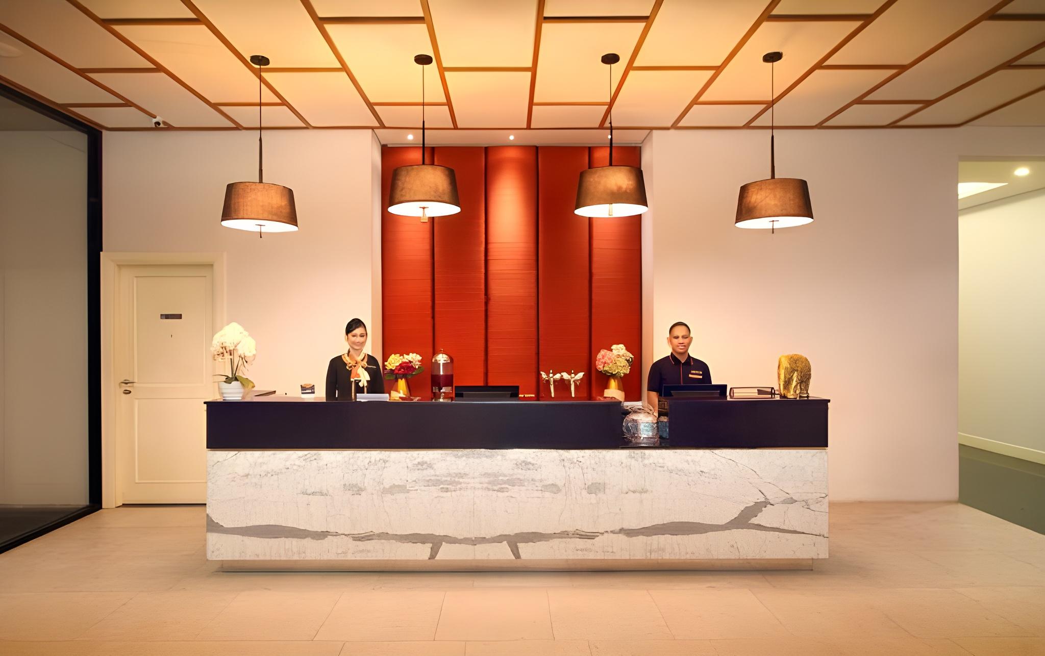 Helios Hotel Bone 11/48