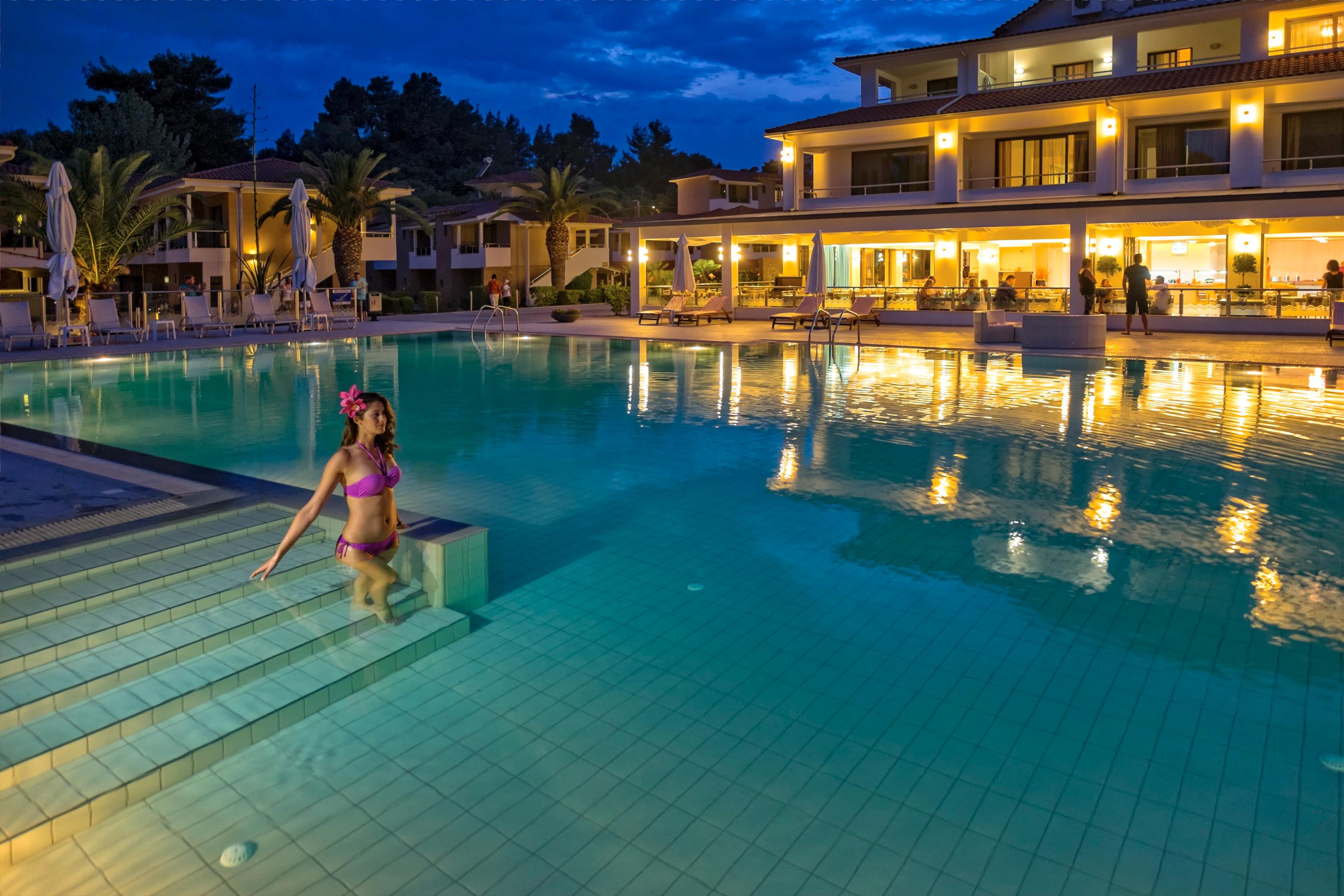 Lagomandra Beach Hotel and Suites 46/71