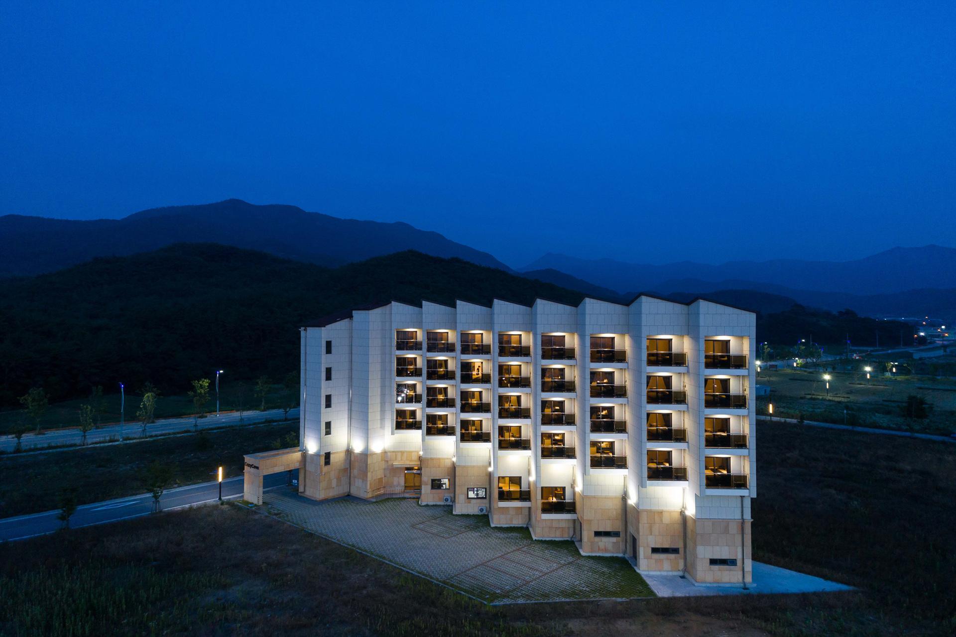 CozyCove Boutique Hotel 3/32