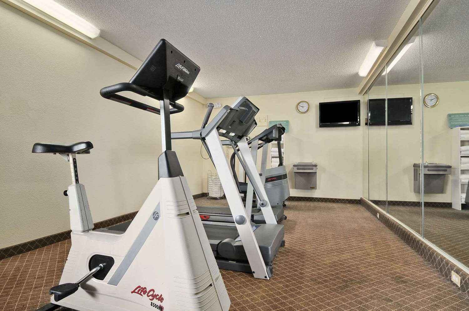 Days Inn by Wyndham Forrest City 12/26