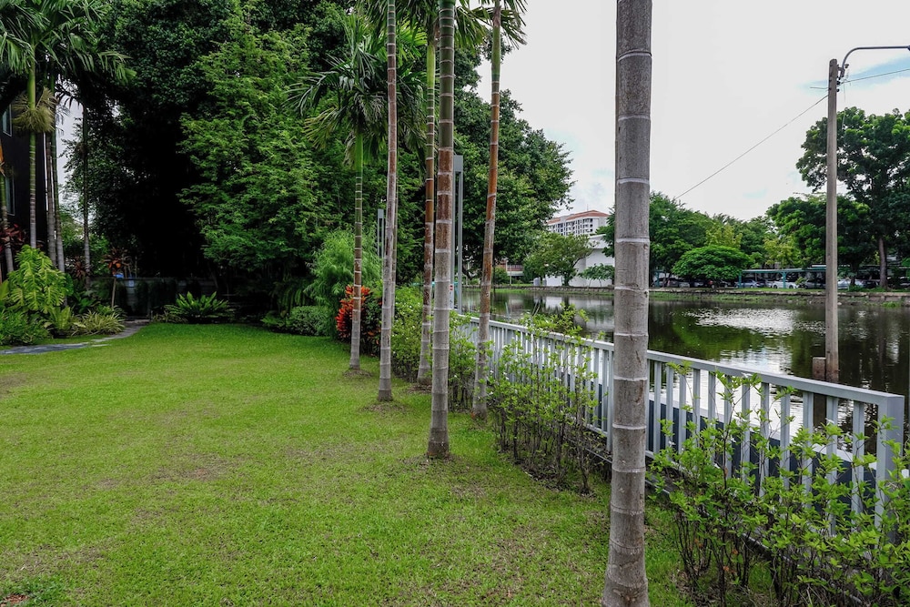 Canalis Suvarnabhumi Airport Hotel 45/50