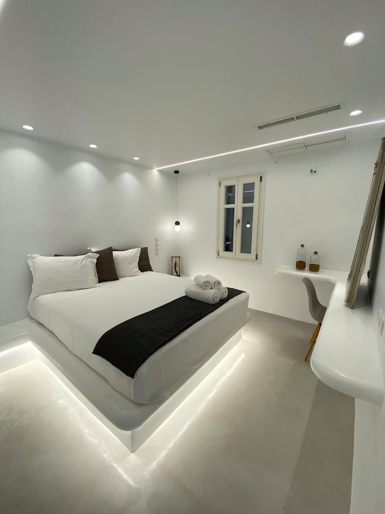 Alexandros Studios And Apartments 43/76