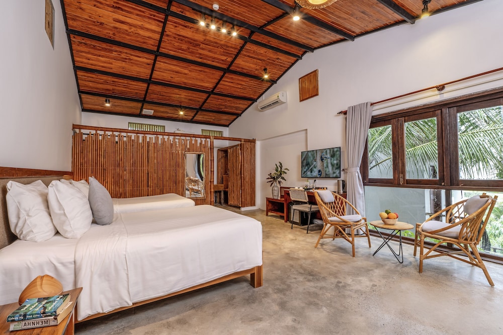 TROPICAL, GARDEN, VILLAGE, TWIN BEDS