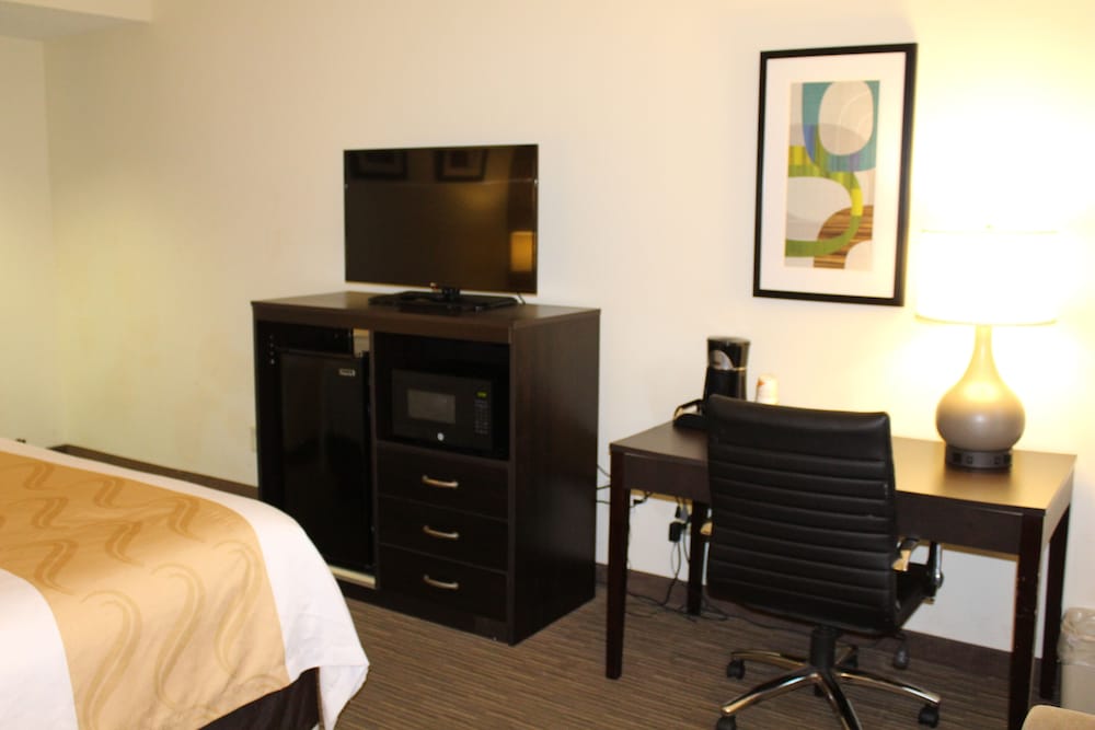 Quality Inn Suites Nj State Capital Area 28/32