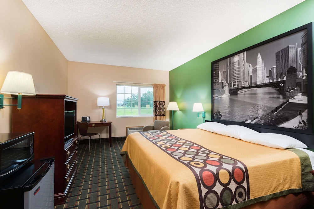 Super 8 by Wyndham Mt. Carmel IL 14/32