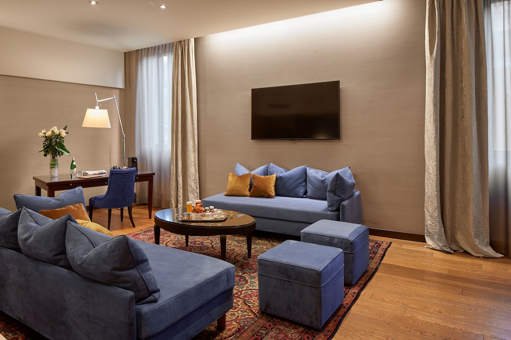 Hotel Accademia Verona 49/80