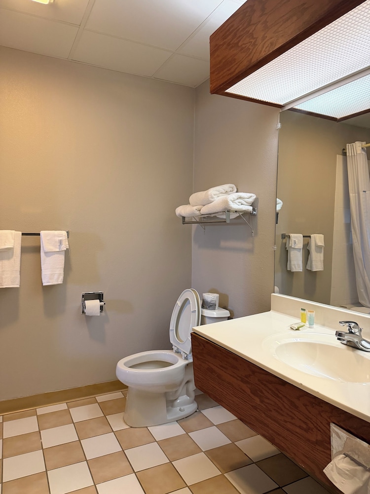 Days Inn by Wyndham Kentland 43/49