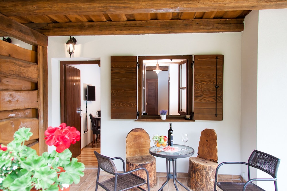 Plitvica Lodge 8/50