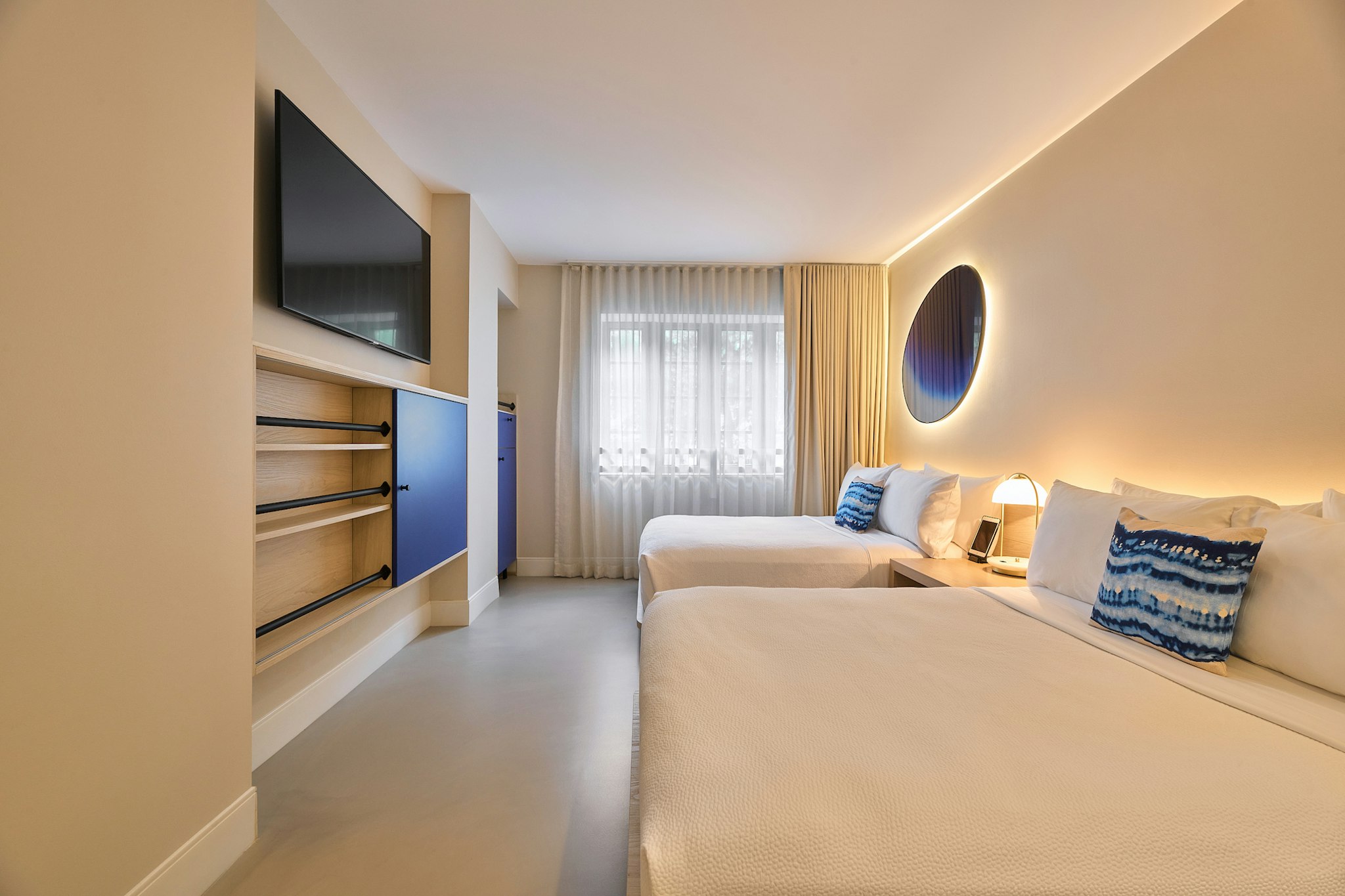 ROOM, 2 DOUBLE BEDS